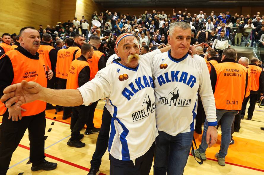 Košarkaši Splita osvojili Kup Krešimira Ćosića, Bulj slavio drugo mjesto sa svojim Sinjanima