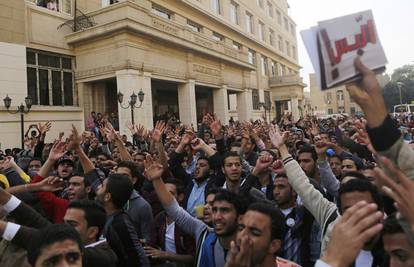Kairo: Bijesni građani izašli na ulice zbog presude Mubaraku