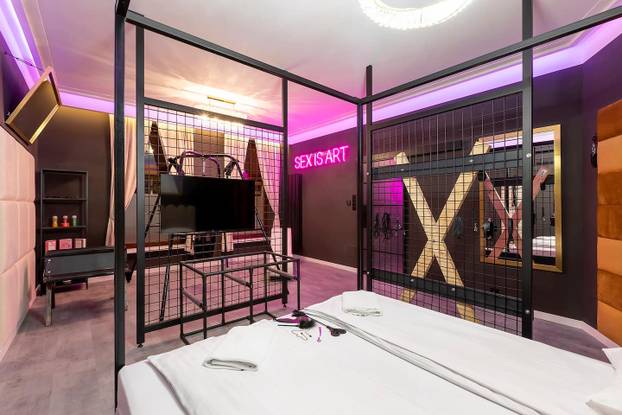 FOTO BDSM stan u Poljskoj je za ljubitelje grube akcije pravi raj!