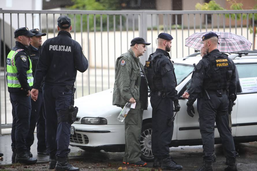 Zagreb: Uoči početka optužnog  vijeća za Marka Franciškovića, okupili su se njegovi istomišljenici  