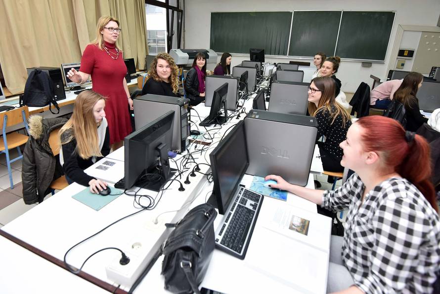 Naši učenici su uspješni zidari, dizajneri, stolari te slikari...