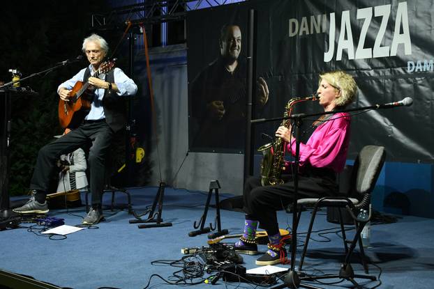 Sisak: Darko Rundek i Ana Kovačić nastupili prvog dana jazza Damira Kukuruzovića