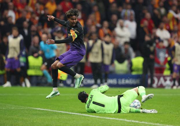 UEFA Champions League - Galatasaray v FC Barcelona