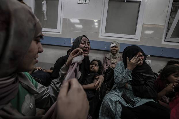 Hundreds killed in Israeli attack on Gaza Al-Ahli Baptist Hospital