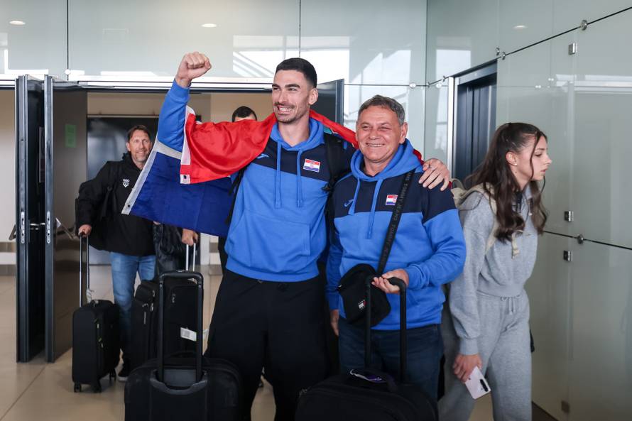 Zagreb: Atletičar Marino Bloudek sletio u Zagreb nakon povijesnog uspjeha