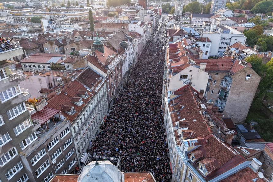Sarajevo: Pogled iz zraka na okupljanje građana u čast Halidu Bešliću