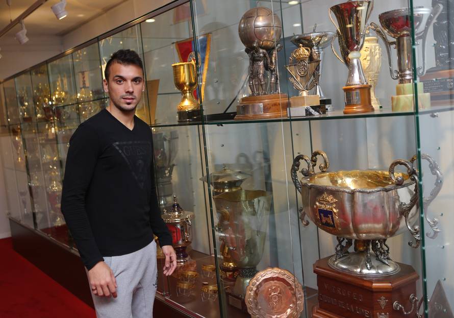 Velez: Nisam još ni zaigrao, a navijači mi već pjevaju pjesme