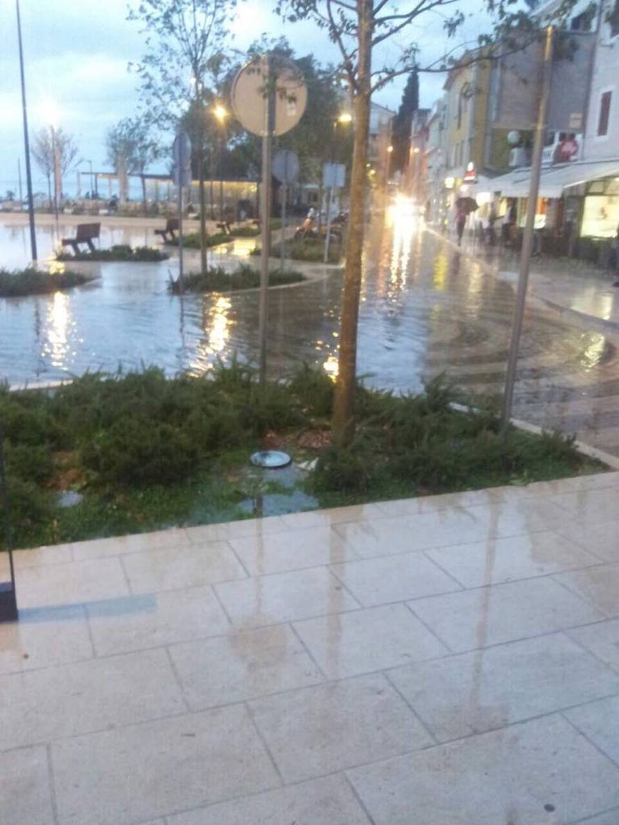 Obilne kiše ponovno potopile Crikvenicu, Rab, Kozari Bok...