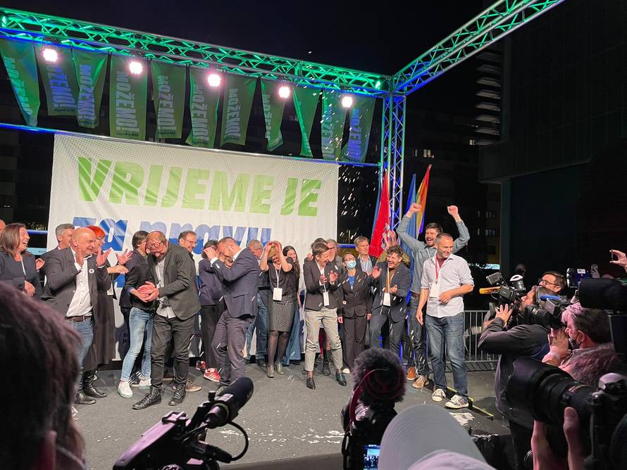 Tomaševićev pobjednički govor: 'S ponosom ću povesti grad u bolju budućnost, hvala vam!'