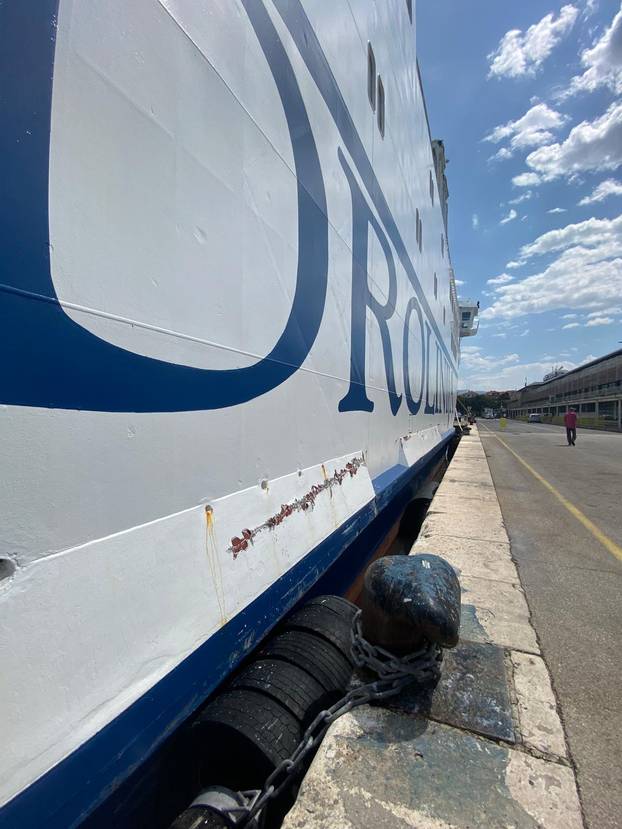 FOTO Split kao nakon tornada! Ovo je prognoza za danas: Za tri regije upalili alarm zbog oluje