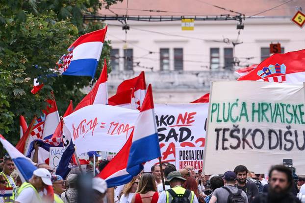 Zagreb: Okupljanje prosvjednika Hodaj za Liku, hodaj za Hrvatsku