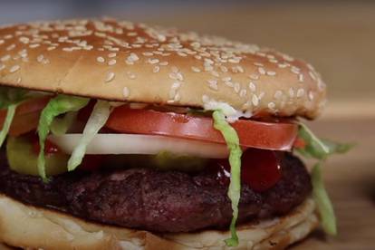 Pripremite ga sami: Ovako do slasnog Burger King Whoppera