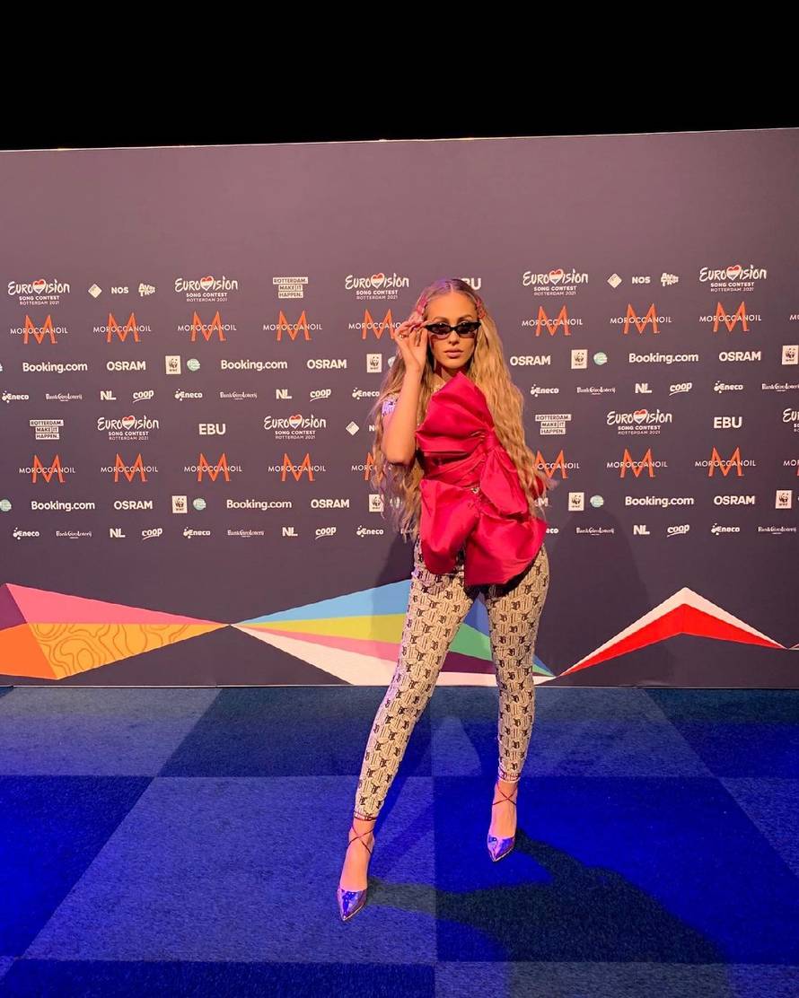 VIDEO Obožavatelji već danima komentiraju Albinin engleski...