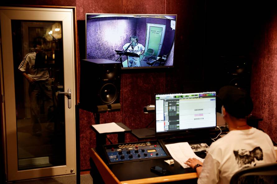 North Korean defectors debut in K-pop group aiming for global stage