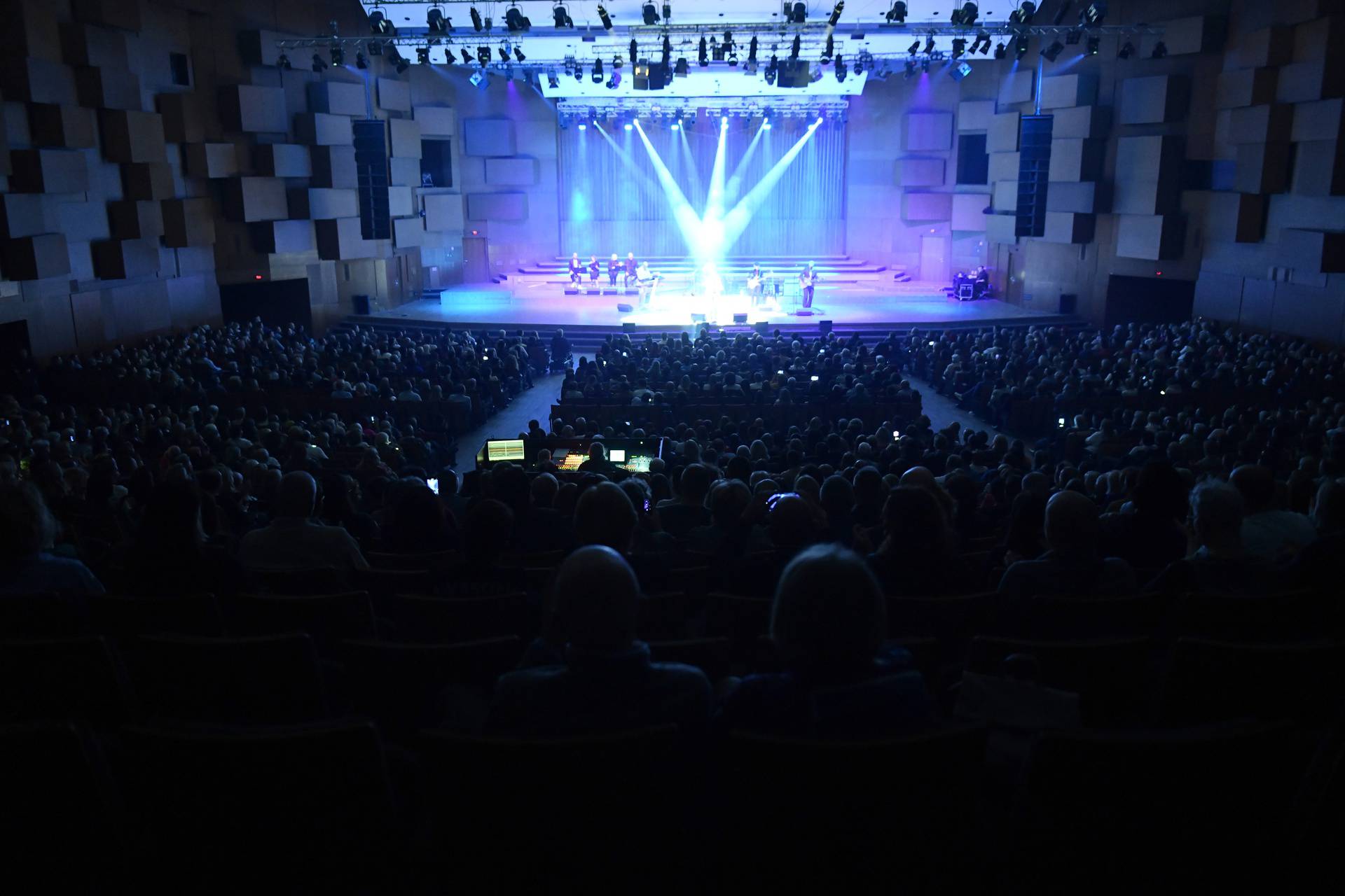 Zagreb: Koncert Gorana Karana u KD Vatroslav Lisinski