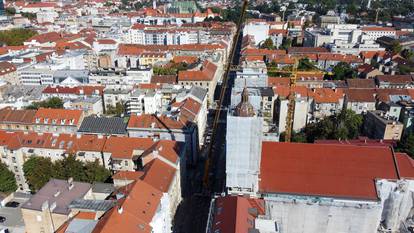 FOTO Pogledajte postavljanje obnovljene kupole tornja na baziliku u Palmotićevoj