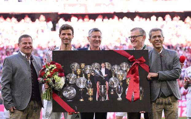 Bundesliga - Bayern Munich v Borussia Moenchengladbach