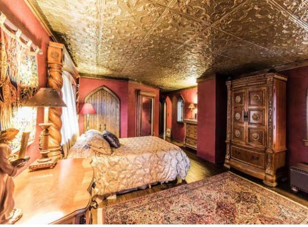 FOTO Dvorci diljem svijeta na prodaju! Neki imaju 200 soba, tamnice, jezera, šume i potoke