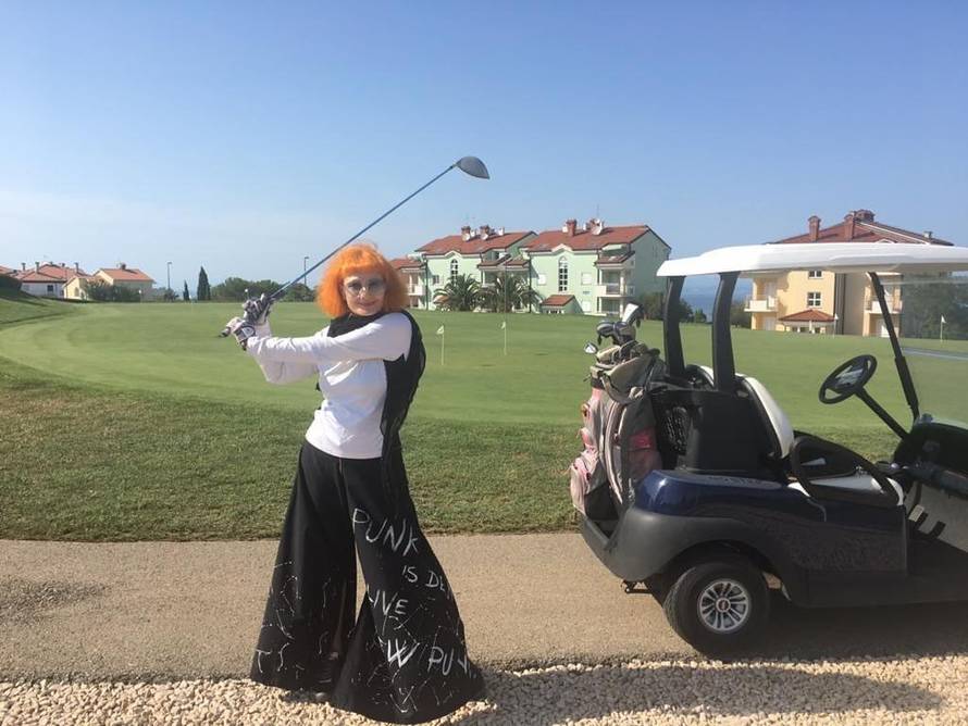 Voljela narodne, s 18 operirala nos, otac joj nije znao za slavu