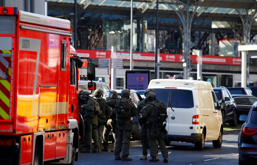Train station in German city of Cologne closed after hostage-taking