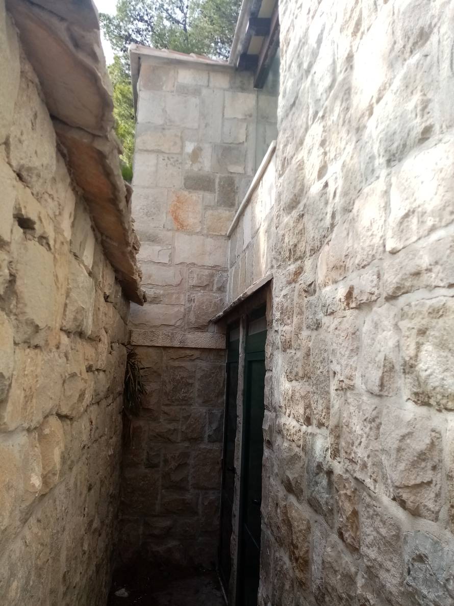 Bageri Inspektorata napokon stižu u Vruju! Pogledajte što će sve porušiti u prekrasnoj uvali