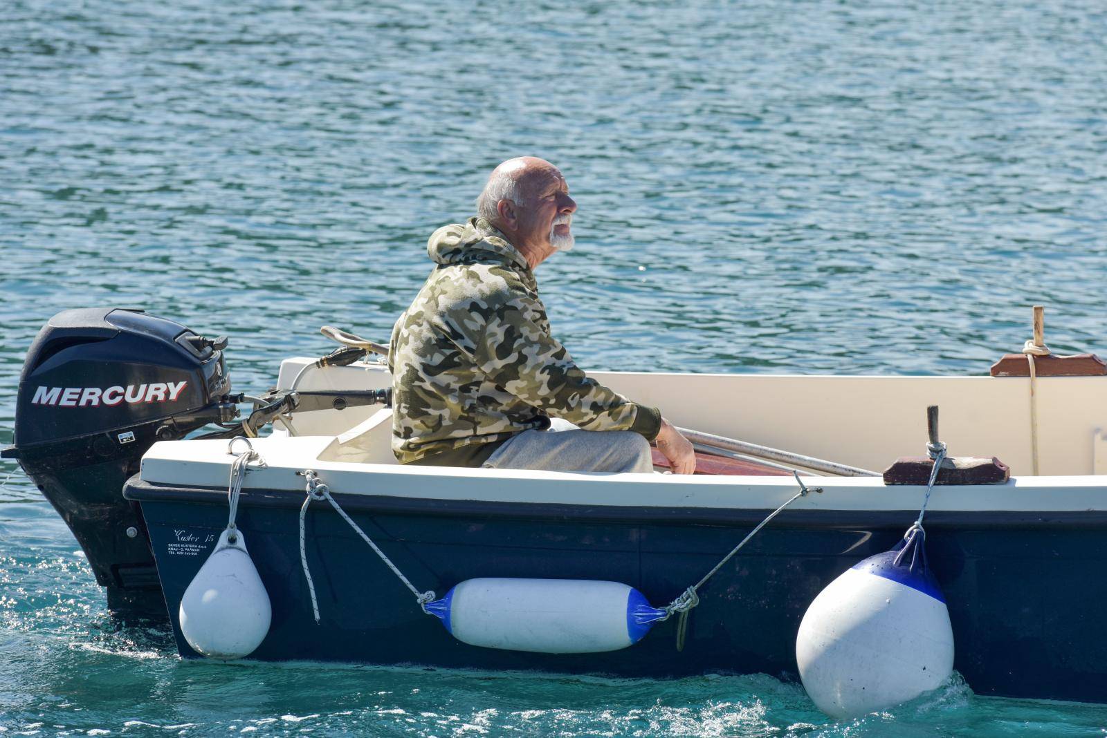 'Na naš otok žele doći  iz Irske. Neka dođu, treba nam dućan!'