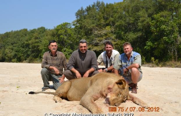 FOTO Krvavi safari, umjetnine i poziranje: Kako je živio Nadan Vidošević - 'hrvatski Clooney'...