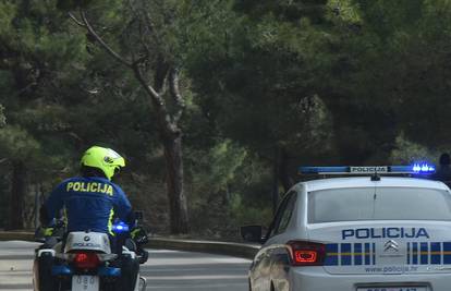 Pala maloljetnička banda: Više puta opljačkali isti kafić u Puli, ukrali aute i kolače iz pekarnice