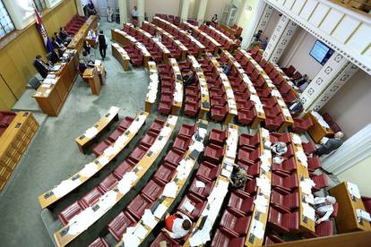 Sabor, petak u 9.31 sati: Samo je 14 zastupnika u klupama...