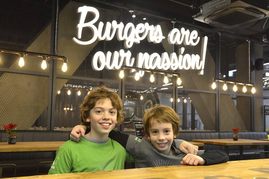 Poznati slovenski burger bar Lars&Sven otvorio se i kod nas