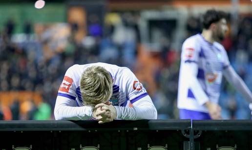 Navijači Osijeka: 'Ne vidim kako ćemo ostati u ligi'. 'Tko je doveo ove igrače, treba u Haag'
