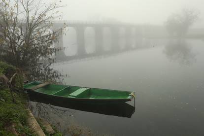 FOTO Mjesto Bisko je 'nestalo' pod gustom maglom, Karlovac je izgledao kao u bajci...