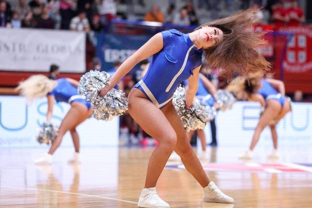 Zagreb: Cheerleadersice na utkamici Cibone i Pallacanestro Reggiana
