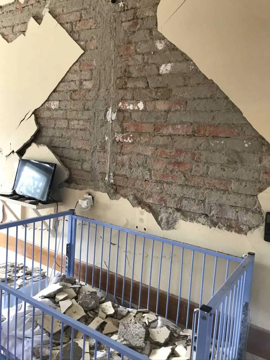 U Klaićevoj traje obnova, Šalata je potpuno razorena, a plućna klinika je dugo bila na Rebru