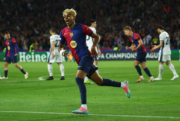 Champions League - Semi Final - First Leg - FC Barcelona v Inter Milan