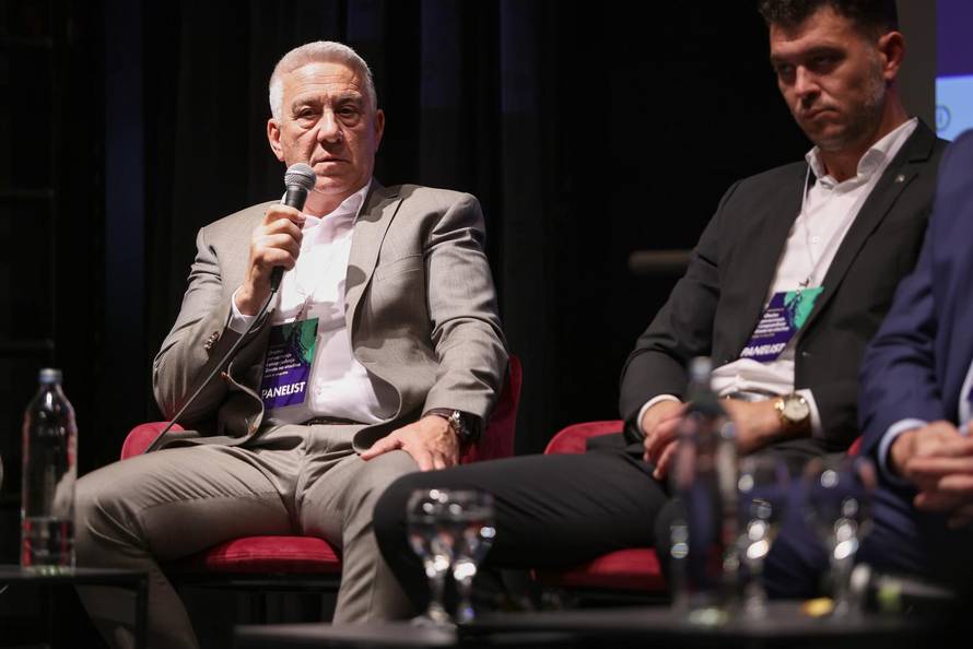 Zadar: Konferencija “Otočko povezivanje i unaprijeđenje života na otocima”