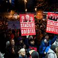 FOTO Tisuće Slovaka na ulicama Bratislave: 'Vlada Roberta Fica se previše približila Rusiji!'