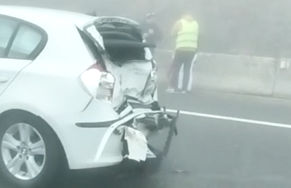 VIDEO Tri nesreće kod Kikovice u razmaku pola sata. Sudarilo se više vozila, kamion i autobus...