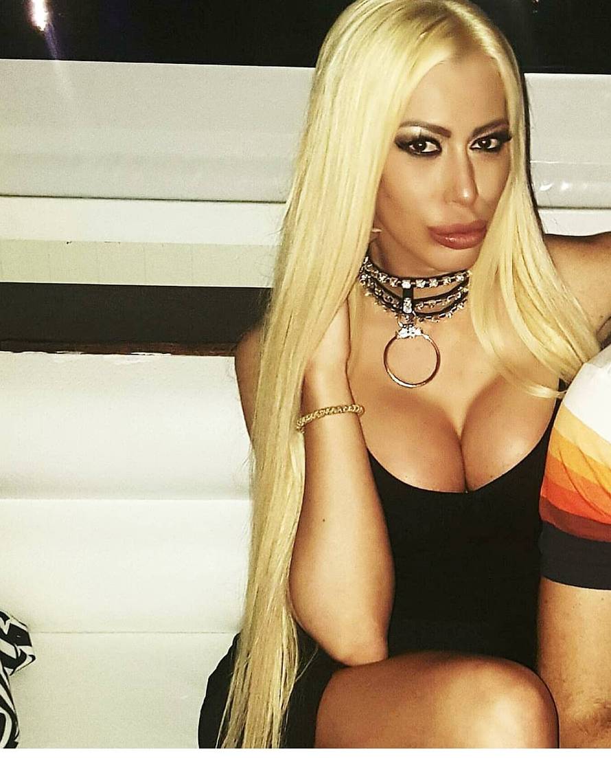 Snimaju porno filmove, mlate se i skidaju na svakom koraku