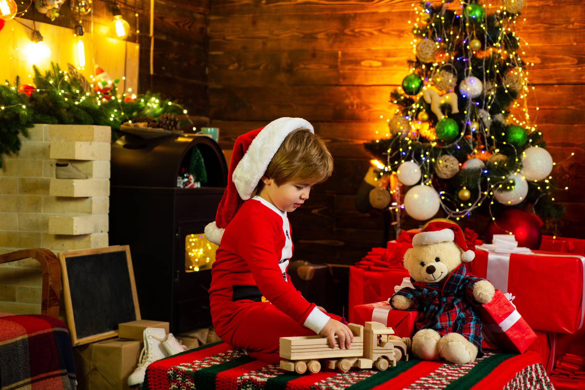 13 božićnih aktivnosti kojima možete zaokupiti djecu do dolaska Djeda Božićnjaka