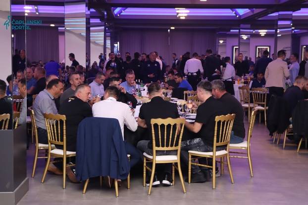 FOTO Dinamo održao Plavu noć u Hercegovini, Bobanu ovacije: 'Ne trebam vam ja da ga volite'