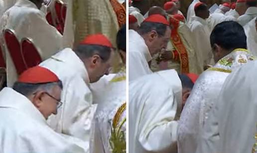 Nadbiskup Puljić imao problema s ustajanjem tijekom mise pape Lava, pomogli su mu kardinali