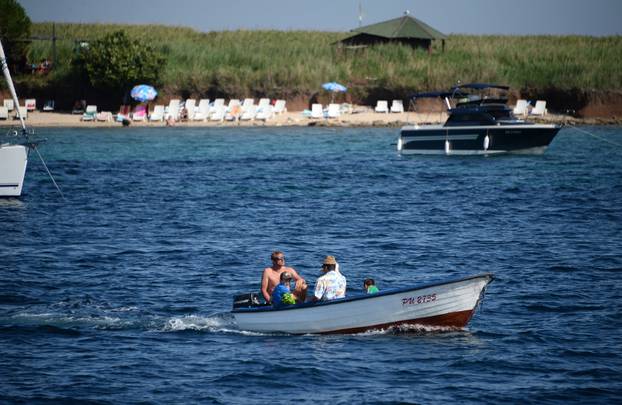 Otok Levan u medulinskom akvatoriju