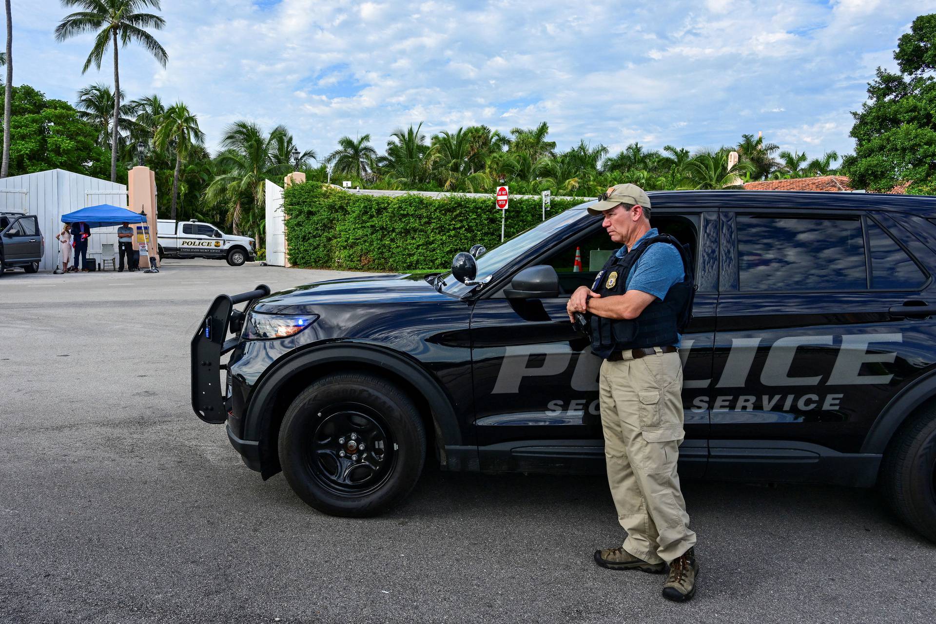 FILE PHOTO: Police continue investigation of gunman at Trump International Golf Club in West Palm Beach