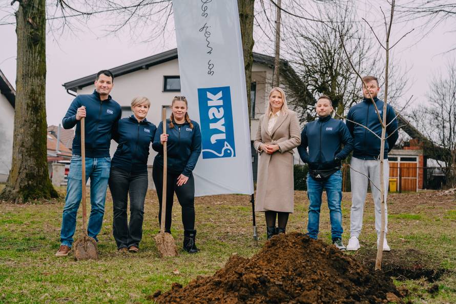 „JYSK za moj zeleni grad“: nove sadnice lipe i jasena uljepšale park i šetnicu u Kutini