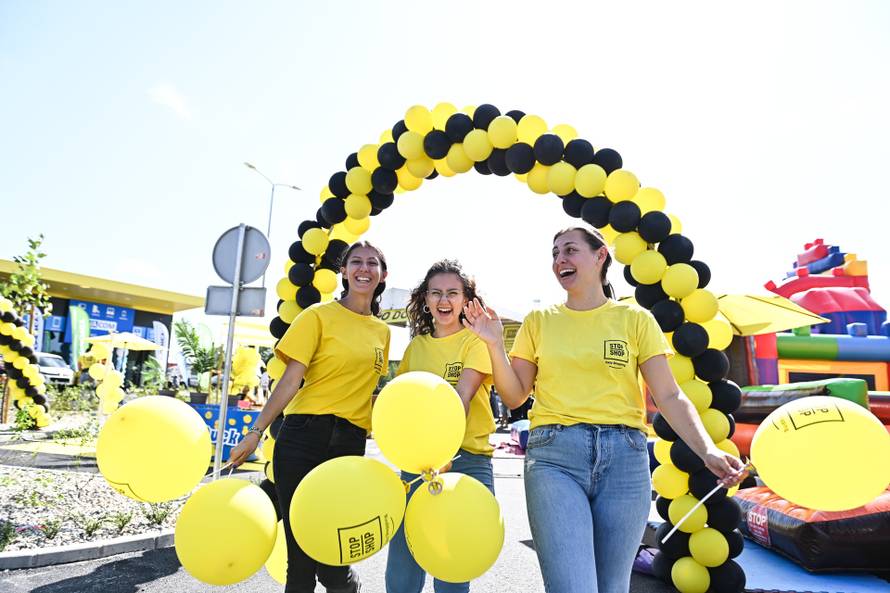 Vrijeme je za slavlje: STOP SHOP Dugo Selo puni 1. godinu i sprema nezaboravnu proslavu!