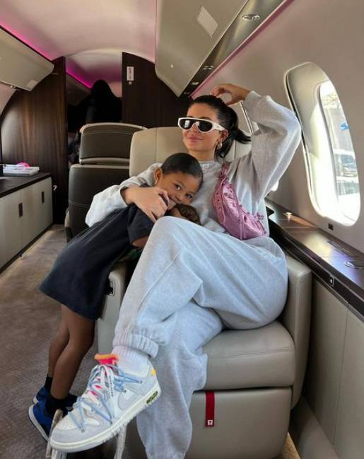 Kris Jenner je zabrinuta zbog rastrošne kćeri Kylie: Avionom ide do grada, ima pet vila...