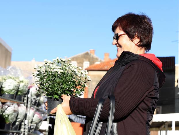 Šibenik: Uo?i nadolaze?ih blagdana pove?ana ponuda cvije?a i cvjetnih aranžmana