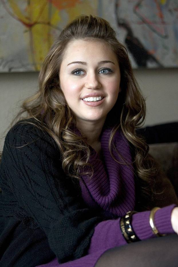 Miley Cyrus izrasla je iz djevoj?ice u ženu sa stilom 