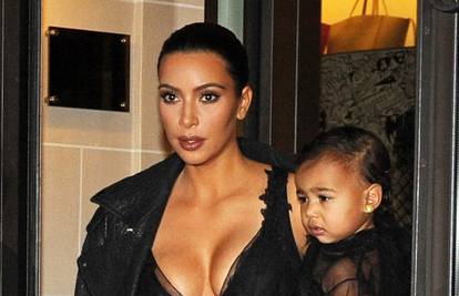 Voli se uskladiti s North: Kim je i kćerkicu odjenula u čipku